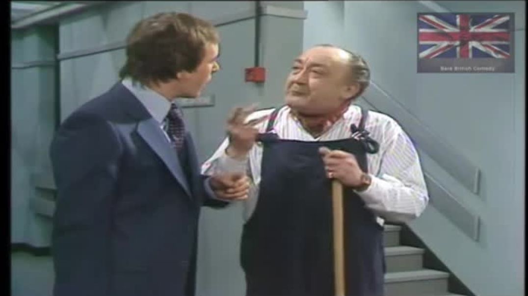 25-Mind Your Language S3-Ep4 Just The Job [Full Episode]